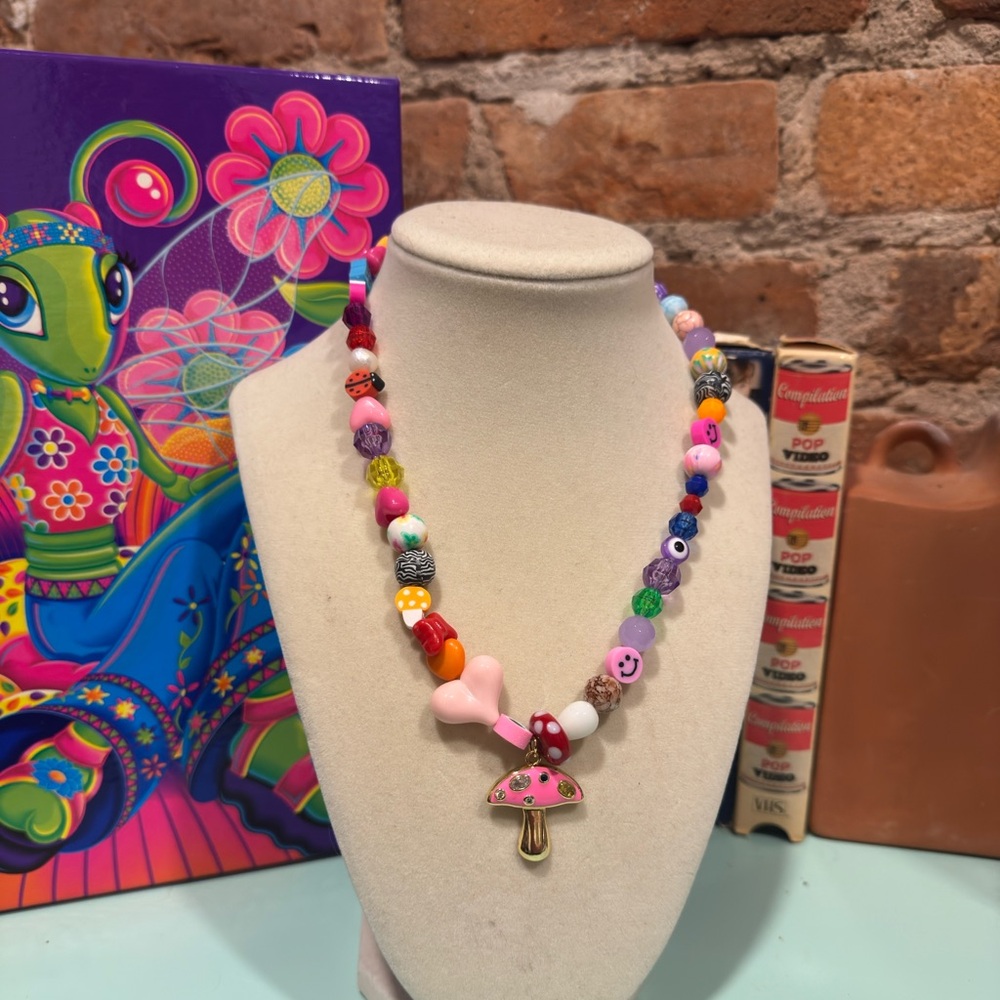 THE PISCES HOT PINK MUSHROOM EYE CANDY CHAIN